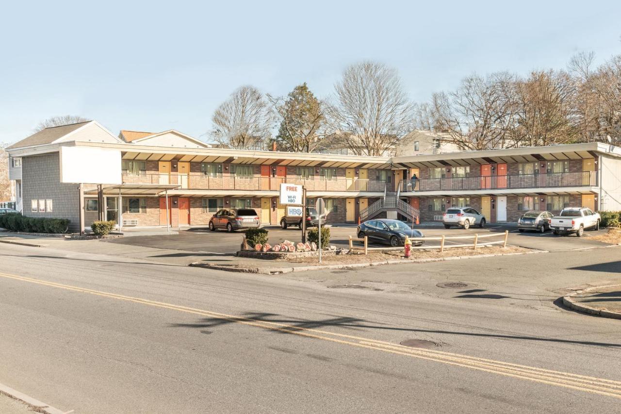 Oyo Hotel Malden Ma Broadway 외부 사진