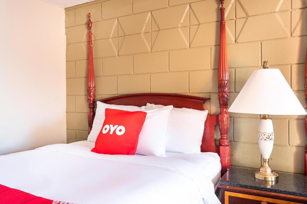 Oyo Hotel Malden Ma Broadway 외부 사진